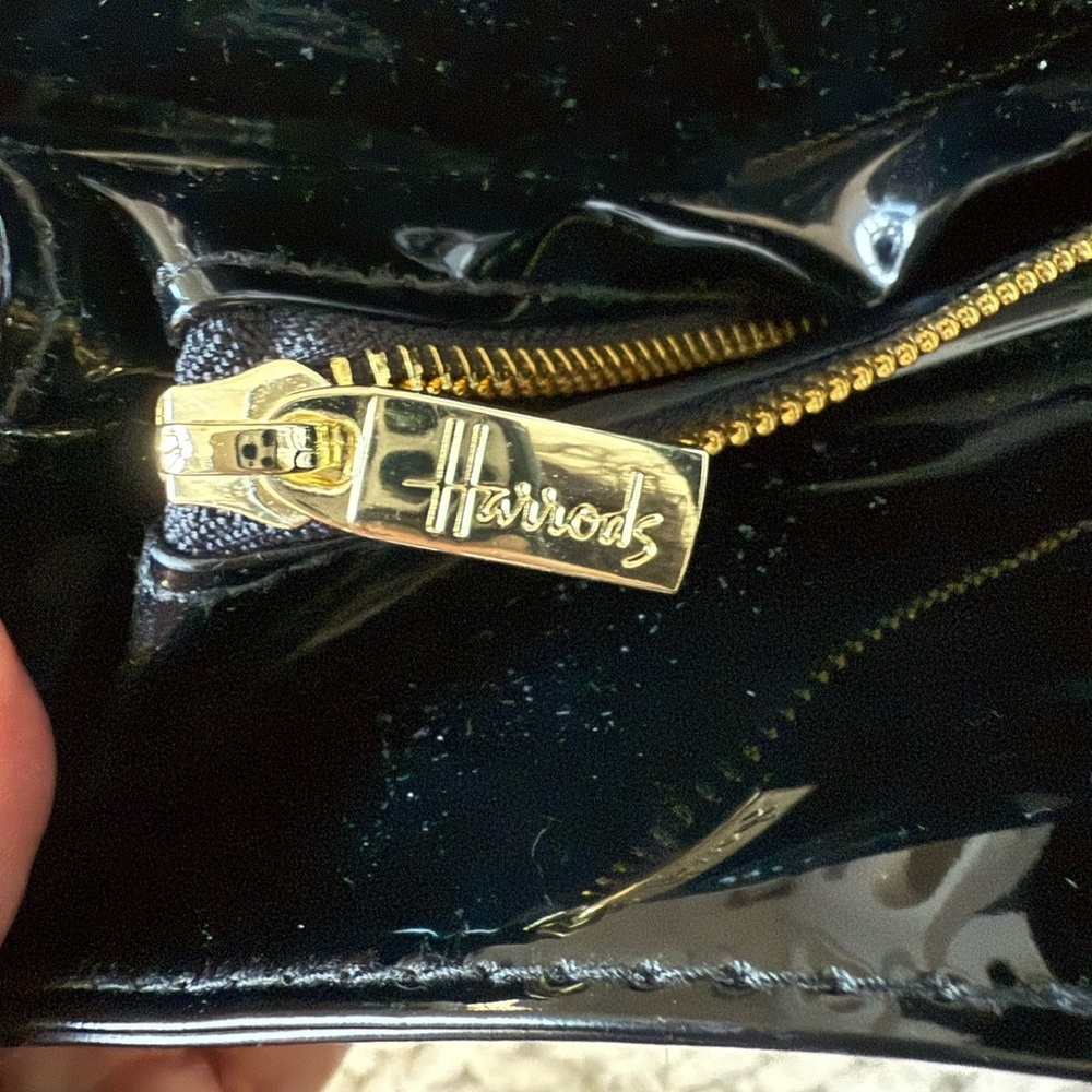 Harrods Large PVC Patent Leather Black & Gold Tote Bag - Picture 8 of 9